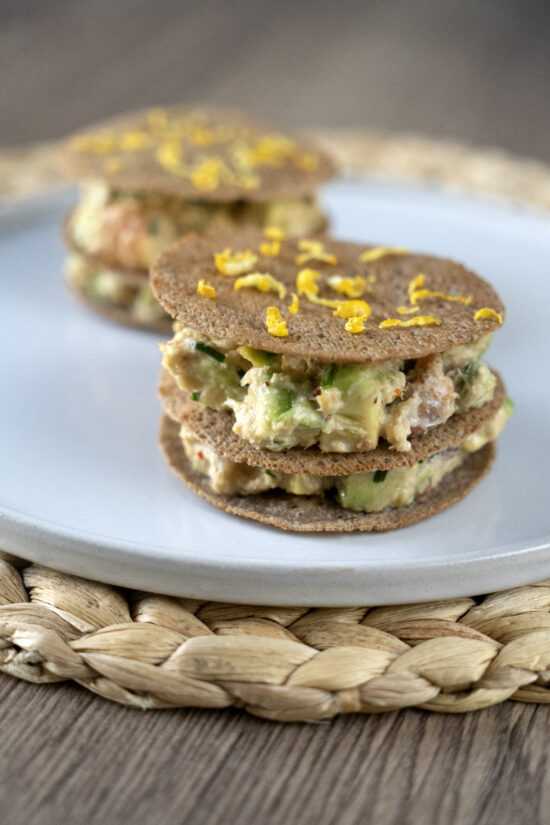 Millefeuille de sarrasin au tourteau wasabi et yuzu